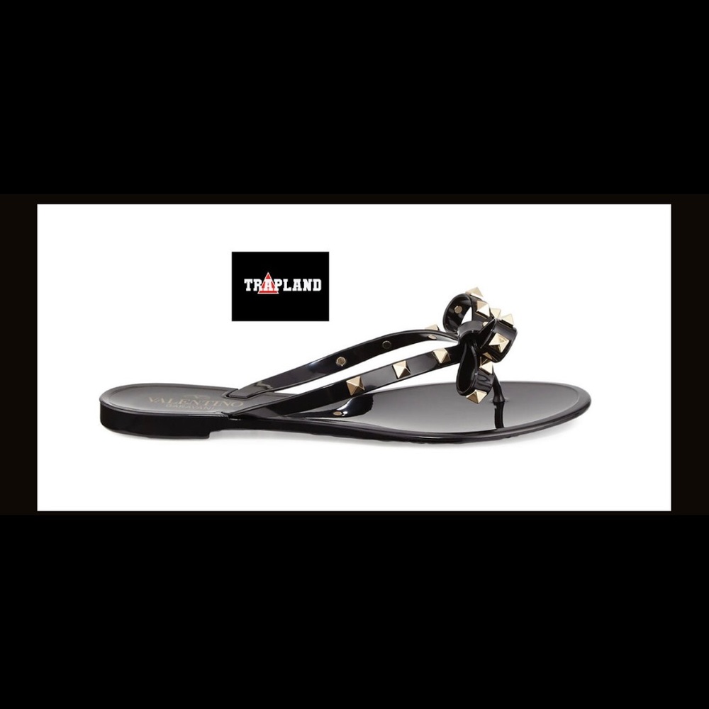 VALENTINO GARAVANI ROCKSTUD PVC FLAT THONG SANDALS - Picture 2 of 3